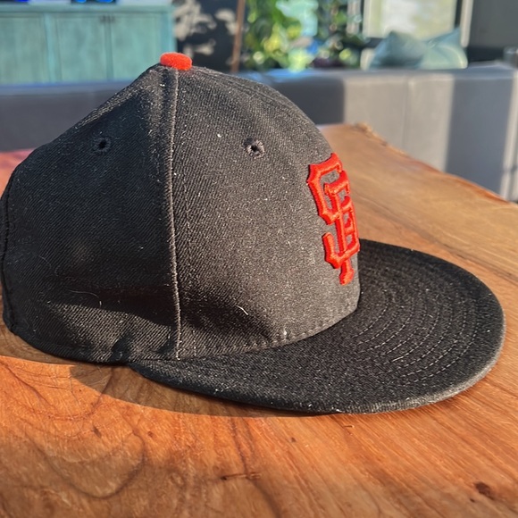 Giants hat - Picture 4 of 4